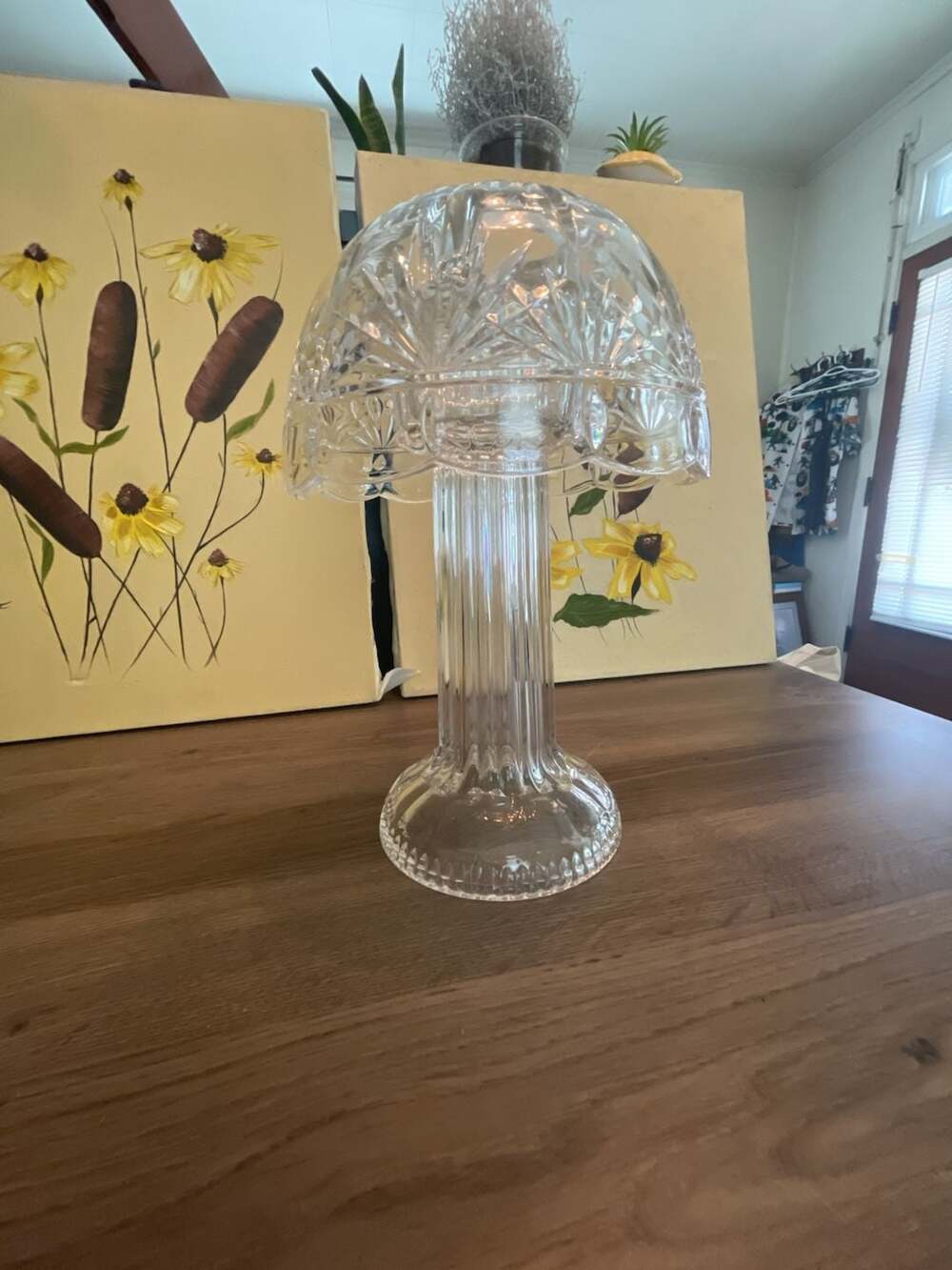 Vintage Crystal Fairy Lamp: Scalloped Diamond Cut Shade, 24% Lead Crystal Stunni